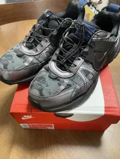 NIKE V2K RUN スニーカー HQ4053-001 28.5cmのサムネイル