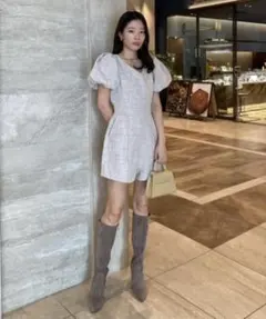 リエンダ　パフスリーブ ツイードショートロンパース　Sサイズ　ベージュ