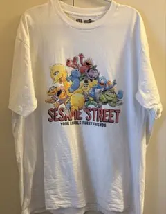 XLサイズユニクロUTセサミストリートＴシャツ半袖エルモクッキーモンスターキャラ