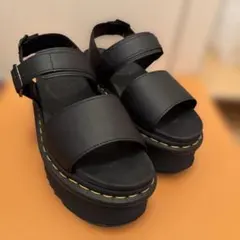 Dr. Martens 厚底サンダル ブラックのサムネイル