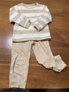 ユニクロ　パジャマ　プーさん