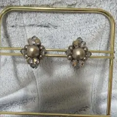 フラワー型ビーズクリップイヤリング