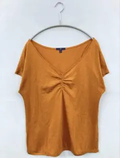 【GAP】オレンジカラーVネックTシャツ