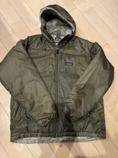 patagonia パフボール　オリーブグリーン