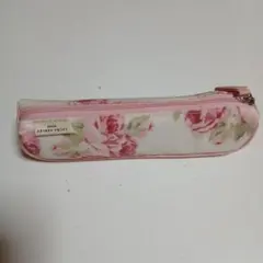 LAURA ASHLEY　クチュールローズ柄ペンケースのサムネイル