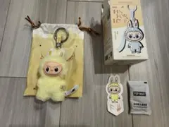 ラブブ　イニシャル　アルファベット　F ぬいぐるみペンダント