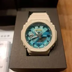 美品 CASIO GA-2100AS ホワイト ブルー カシオークのサムネイル