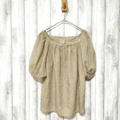 GU ジーユー (S)　2WAY ドット スクエアネックブラウス　5分袖