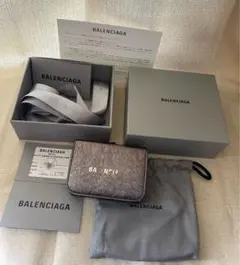 バレンシアガ BALENCIAGA グリッター シルバー 三つ折財布 希少 - メルカリ