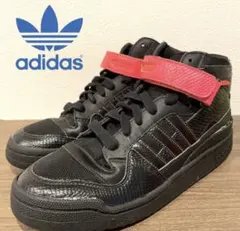 adidas 黒赤 ハイカットスニーカー