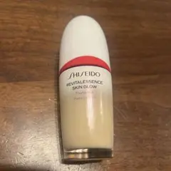 SHISEIDO エッセンス　スキングロウ　ファンデーション 160