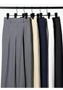 新品タグ付きUNIQLO タックワイドパンツ Mサイズ ベージュ