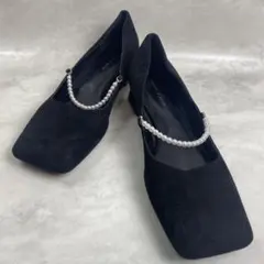 CHARLES&KEITH パール スエード パンプス ブラック 38のサムネイル