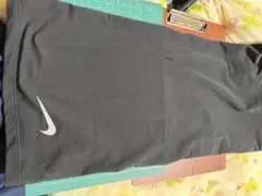 NIKEネックオーマーロングのサムネイル