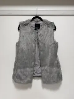 Bershka グレー ファーベスト Mサイズ