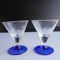 ガラス製 カクテルグラス 2客セット ブルー脚 花柄