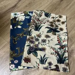青とクリームの花柄生地 はぎれ