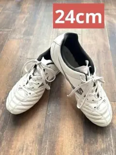 モナルシーダ NEO 3 SELECT幅広 スパイク　ブラック/ホワイト