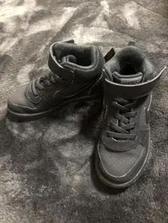 ナイキ　スニーカー