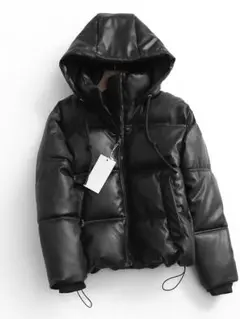 大人気❤️フェイクレザーダウンアウター　中綿　冬　お出かけ　普段着　デート