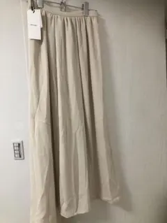 新品　タグ付き　moussy マウジー　ロングスカート　スカート　白　アイボリー