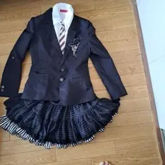 お値下げしました 卒業、入学にフォーマルスーツ ブラック ストライプ 160