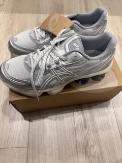 ASICS GEL-KINETIC FLUENT 27.5cm ホワイトのサムネイル