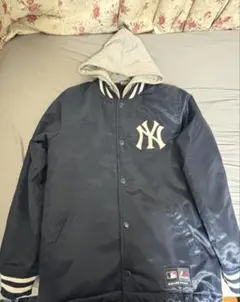K*♡様 Majestic ニューヨークヤンキース・ライト中綿フード付きコーチジ