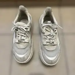 UGG 白　スニーカー