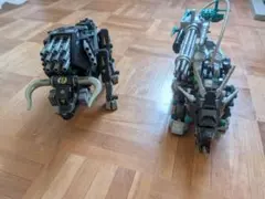 ゾイド : ディバイソン・ ダークホーン 2体セットのサムネイル