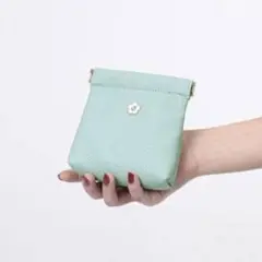MARY QUANT センタービジューデイジー バネクチポーチ　ミントグリーン