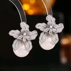 オーキッドモチーフ パールピアスカジュアル　エレガント　個性的　フォーマル