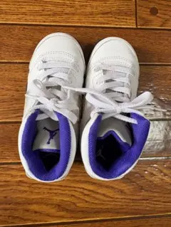 Jordan キッズ スニーカー ホワイト/パープル