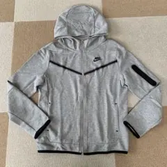 Nike ジュニアテックフリースLサイズ