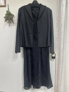 新品◎ブラックジャケットとワンピースセット　11〜13号