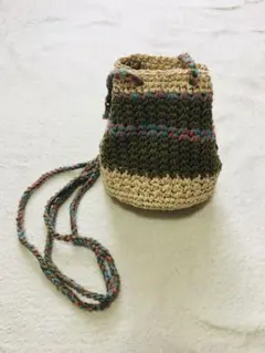 ハンドメイド　かぎ針編み　巾着ショルダーポシェット　オリーブグリーン　春夏