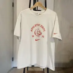 Nike ATHLETIC DEPT. Tシャツ 1972 ブルドッグ 白T