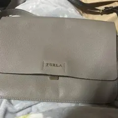 FURLA グレー ジュレザー ショルダーバッグ