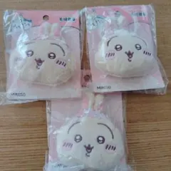 MINISO中国限定日本未発売ちいかわ桜の季節ぬいぐるみバッチうさぎ3点セット
