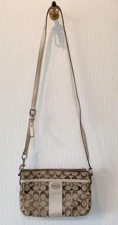 COACH シグネチャー ショルダーバッグのサムネイル