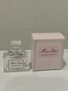 未使用　ミスディオール　ブルーミング　ブーケ　オードゥトワレ　ミニチュアサイズ