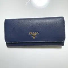プラダ財布
