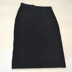 ユニクロ 黒 タイトスカート スリット入り