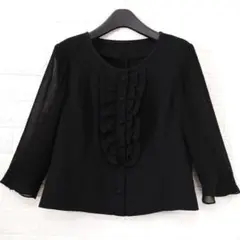 未使用　TOKYO SOIR 胸元フリルブラックブラウス