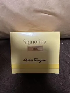 サルヴァトーレ フェラガモ シニョリーナ リヴェラ オードパルファム 30ml