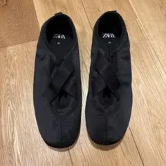 ZARA フラットシューズ ブラック 38のサムネイル