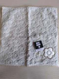 MARY QUANT 花刺繍 ハンカチのサムネイル