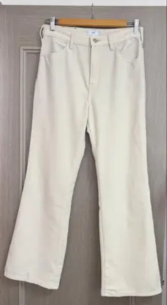 Lee クリーム色 レディースパンツ