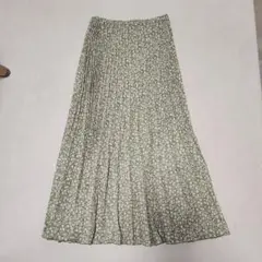 【美品】ローリーズファーム　キャシャミエプリーツスカート