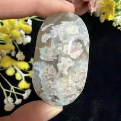 グリーン桜瑪瑙 パーム 握り石 置石 天然石T1 - メルカリ